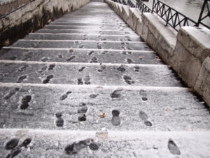 12/02/2010 - Gli scalini del lungotevere