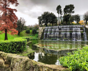 Il giardino delle cascate