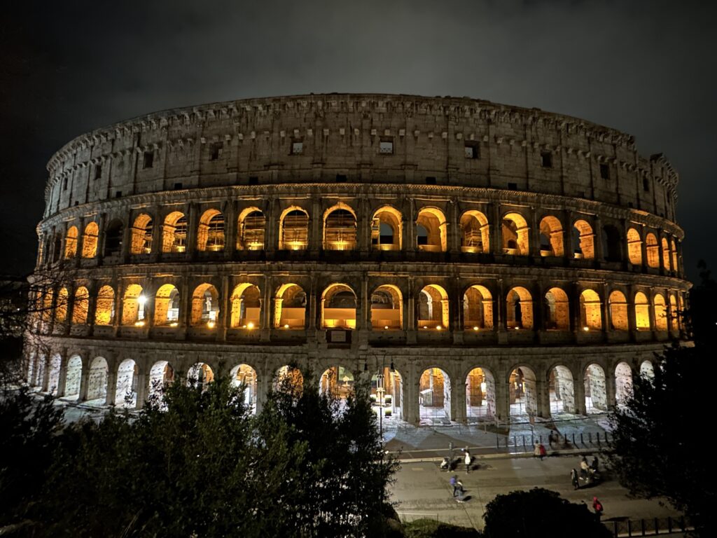 Colosseo di notte